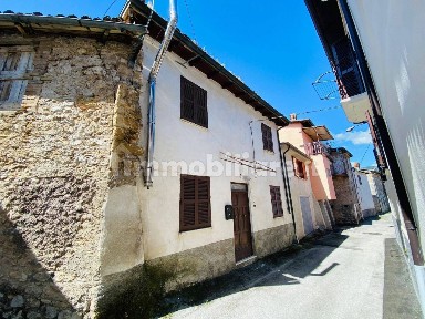 Terratetto unifamiliare viale Città di Tora, Torano, Borgorose