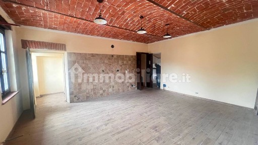 Cascina Strada Baldichieri 48, Stazione, Tigliole