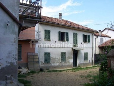 Terratetto plurifamiliare, da ristrutturare, 300 m², Borgo Villa Il Poggio, Incisa Scapaccino