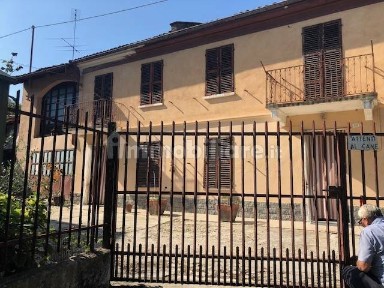 Cascina frazione Serravalle 50, Serravalle, Asti