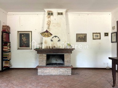 Configni, Via della Fontana, 7