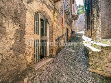 Toffia, Via del Collitrone