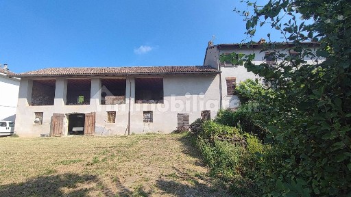 Nizza Monferrato, Strada Vecchia di Calamandrana