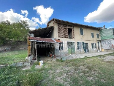 Cascina 170 m², Incisa Scapaccino