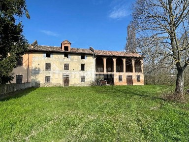 Cascina 203 m², Centro, Calamandrana
