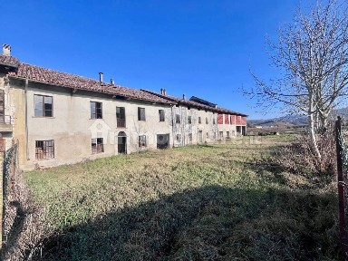 Cascina 156 m², Centro, Calamandrana