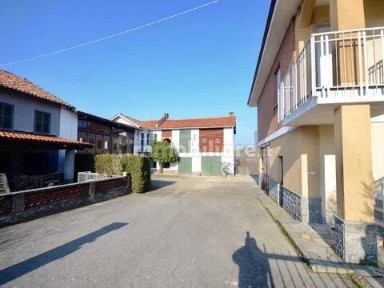 Cascina piazza Caracco No Number, Cassinasco