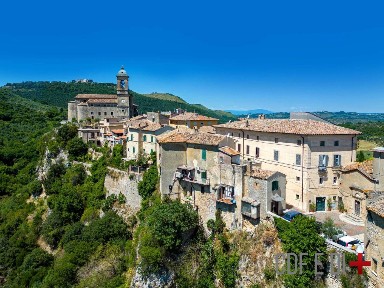Toffia, Via Monte Cavallo
