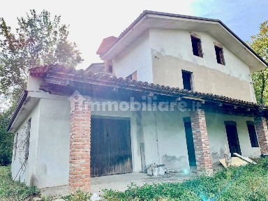 Cascina 240 m², Rocchetta Palafea