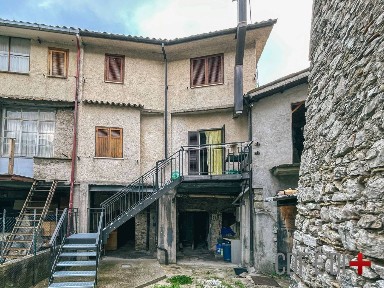 Leonessa, Via Amor della Patria