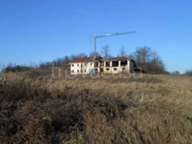 Rustico, da ristrutturare, 300 m², Centro, Castelnuovo Don Bosco
