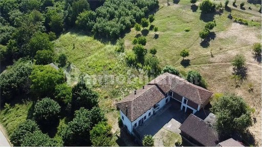 Rustico, da ristrutturare, 500 m², Isola d'Asti