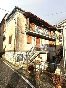 Terratetto unifamiliare via Umberto I 5, Centro, Rivodutri