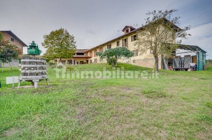 Cascina regione Montà, Agliano Terme