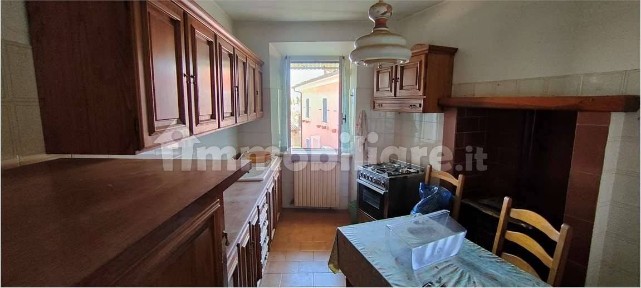 Rustico, da ristrutturare, 120 m², Centro, Mombaruzzo