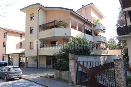 Attico via Dante Alighieri 13, Centro, Limbiate