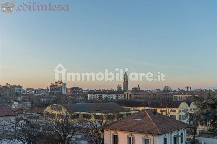 Monza, Regina Pacis - Borsa, Via Mentana Monza
