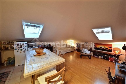 Mansarda buono stato, 58 m², Centro, Ceriano Laghetto