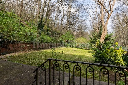 Villa unifamiliare via degli Scalini, Colli Castiglione, Bologna