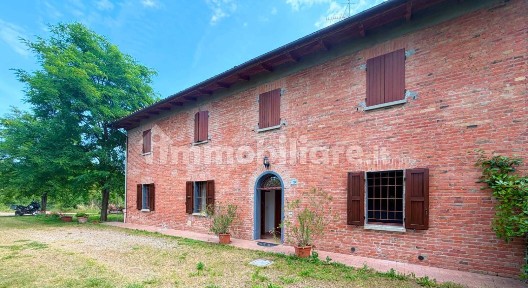 Appartamento in villa via Montebello, Pizzocalvo, San Lazzaro di Savena