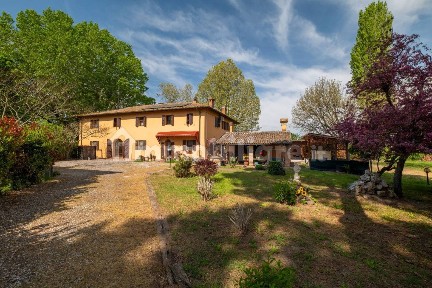 Villa bifamiliare, buono stato, 330 m², Castenaso