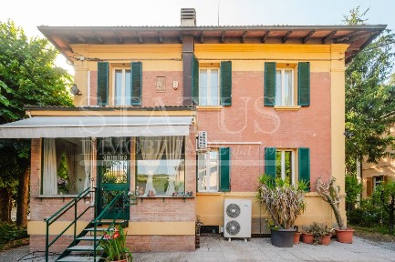 Villa unifamiliare, buono stato, 330 m², Case Grandi, San Lazzaro di Savena
