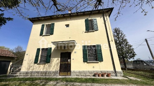 Appartamento in villa via Santa Maria in Duno 25, Castagnolo Minore, Bentivoglio