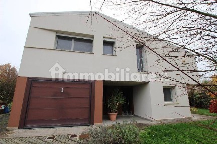 Villa unifamiliare via Caduti Di Sabbiuno 7, Sala Bolognese