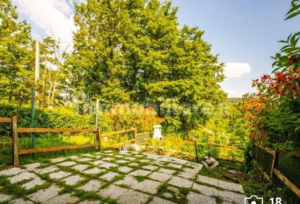 Villa unifamiliare via Cà Nova, 22, Centro, Castiglione dei Pepoli