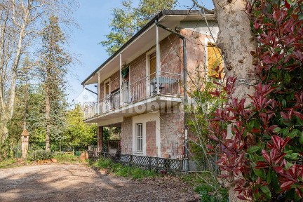 Villa bifamiliare, da ristrutturare, 193 m², Castel Dei Britti, San Lazzaro di Savena