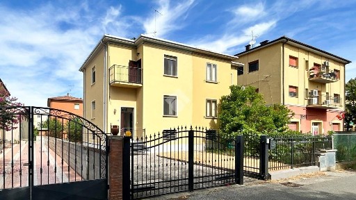 Molinella, Via lavoro, 19