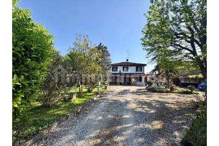 Villa bifamiliare viale Guglielmo Marconi, Centro, Castel Guelfo di Bologna