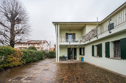 Villa bifamiliare via Ronchi Inferiore, Centro, Minerbio