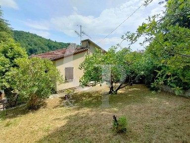 Villa plurifamiliare via della Quercia 5, Monterenzio