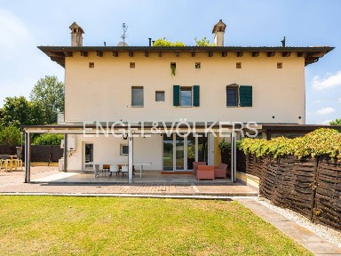 Villa plurifamiliare via Balda, Pilastro, Bologna