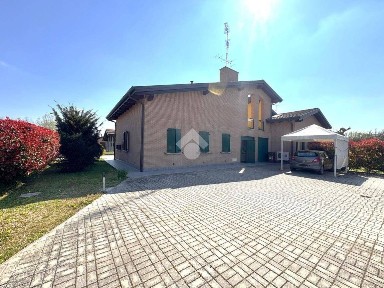 San Giovanni in Persiceto, Via Palmiro Togliatti, 20