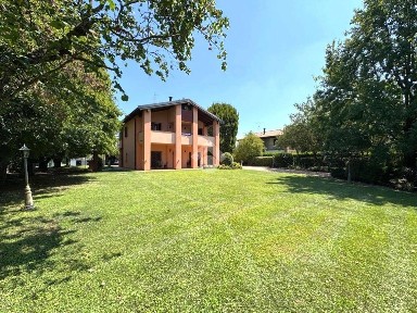 San Giovanni in Persiceto, Via Davia, 15