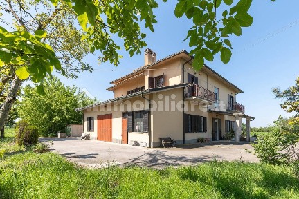 Villa bifamiliare via Maccaferro, Aeroporto, Bologna