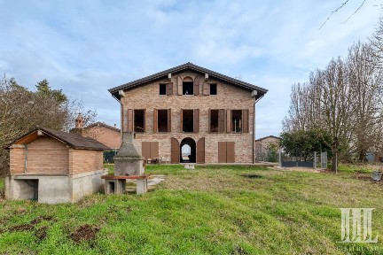 Castello d'Argile, Via Bisana Inferiore, 26
