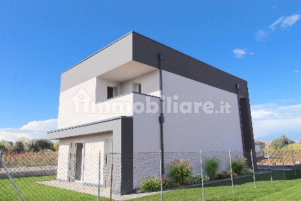 Villa unifamiliare via Margherita Hack, Crespellano, Valsamoggia