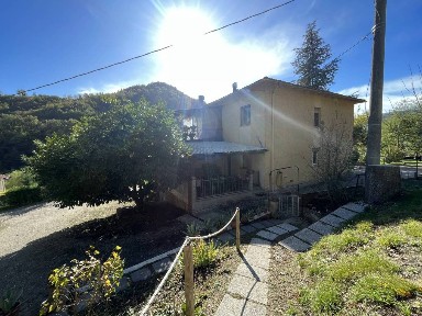 Villa bifamiliare via Goccia 526C, Goccia, Valsamoggia