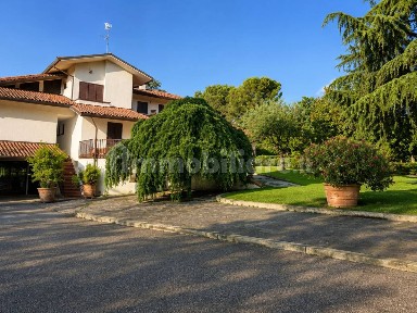 Villa unifamiliare via Scossabrillo 10, Dozza