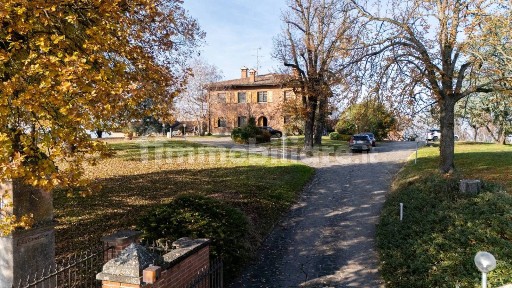 Monte San Pietro, Via San Martino