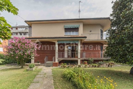 San Pietro in Casale, Vicolo Libertà, 10/1-2