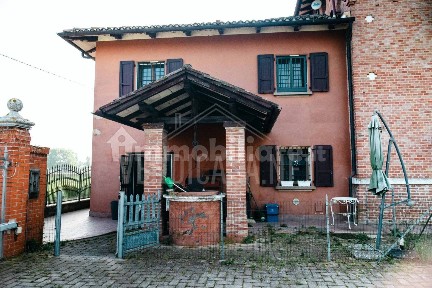 Villa bifamiliare via Frabetti 7, Sala Bolognese