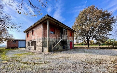 Villa unifamiliare via San Vitale Est 2803, Medicina