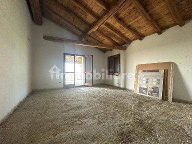 Crevalcore, Via Provanone, 8300