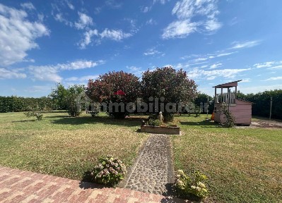 Villa bifamiliare via Dugliolo 217, Budrio