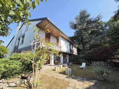 Villa bifamiliare via Amola, Monte San Pietro