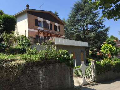 Villa bifamiliare via del Montello 1, Tolé, Vergato
